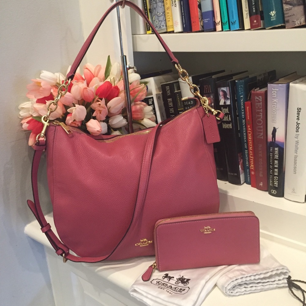 COACH Set : Elle Hobo and Wallet in Pink